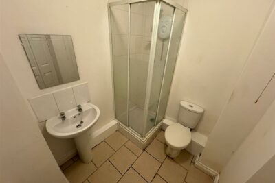 flat for rent bridgend road