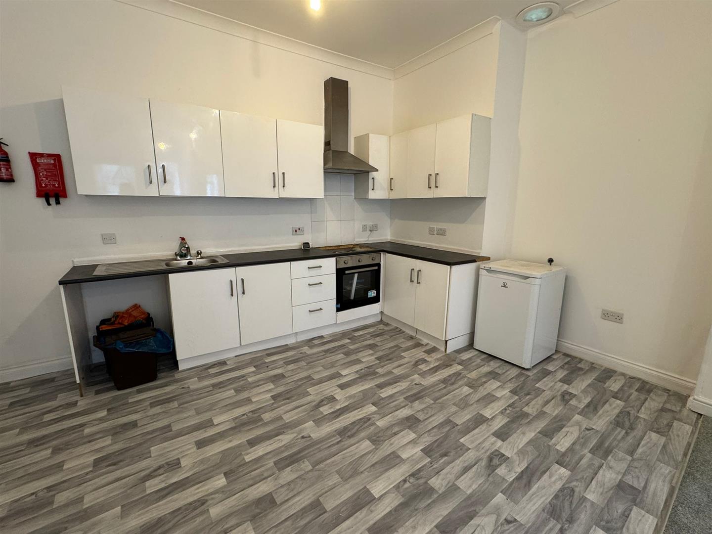 flat for rent bridgend road
