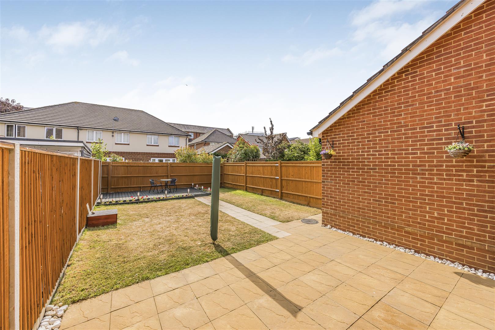 house - end terrace for sale union road