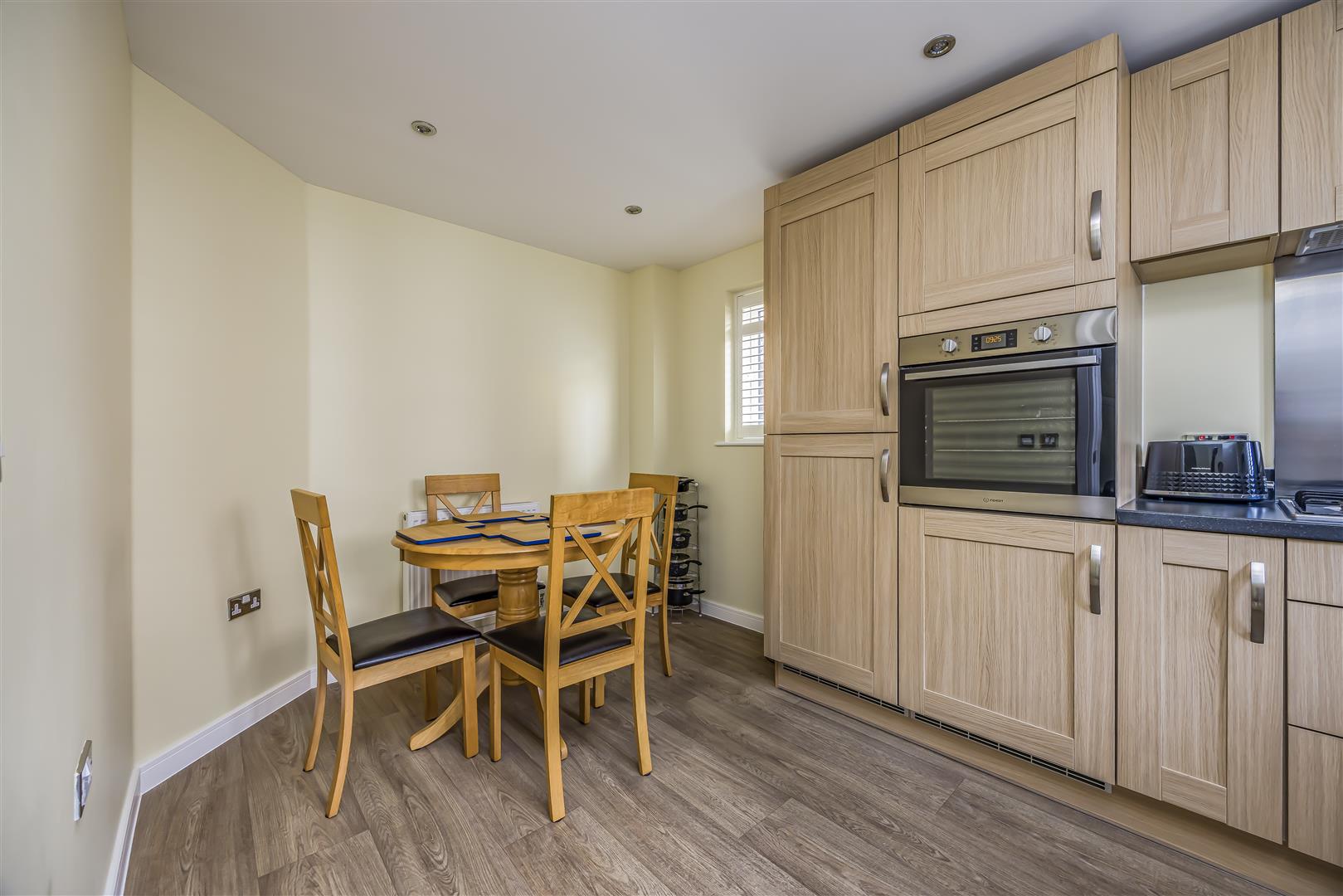 house - end terrace for sale union road