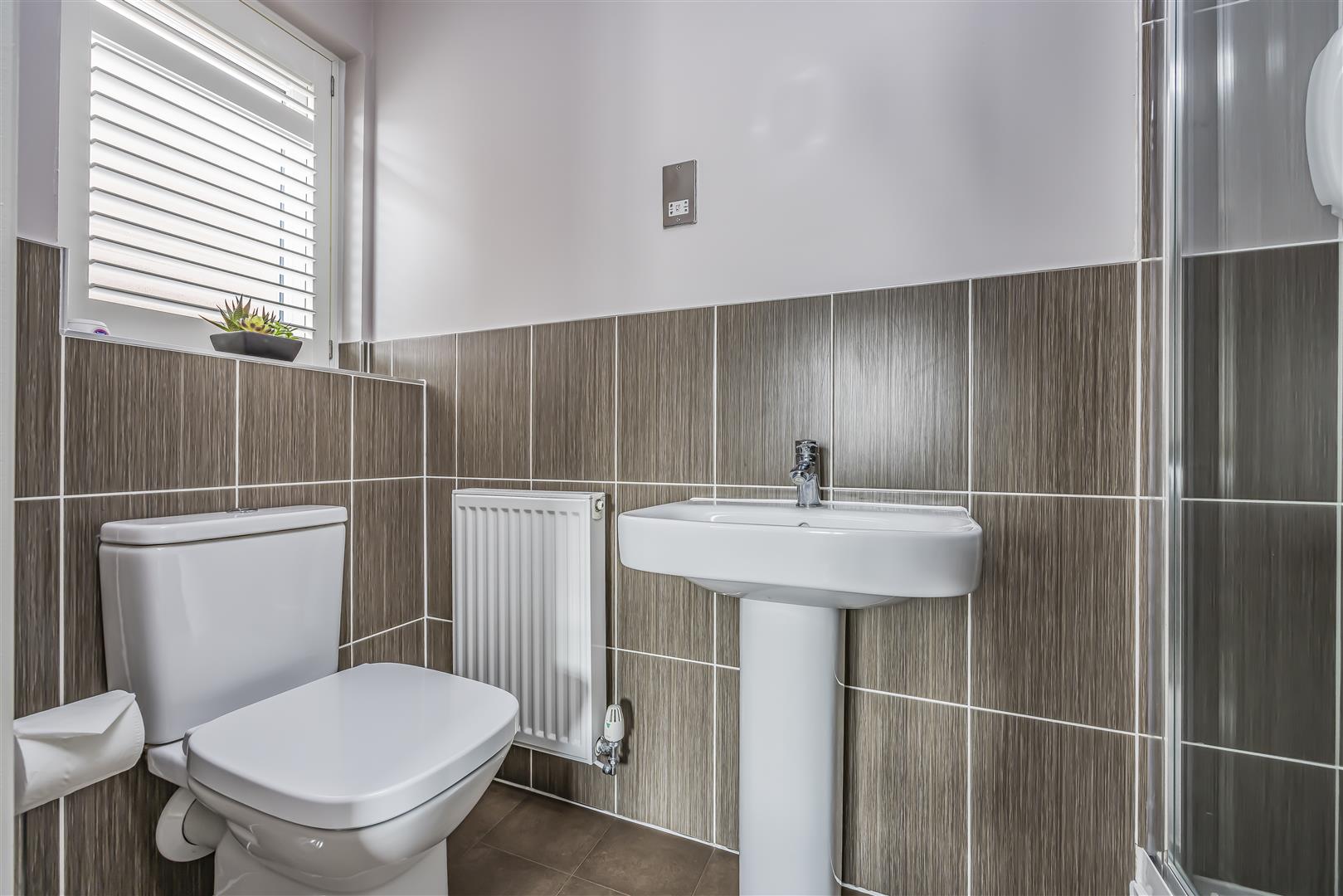 house - end terrace for sale union road
