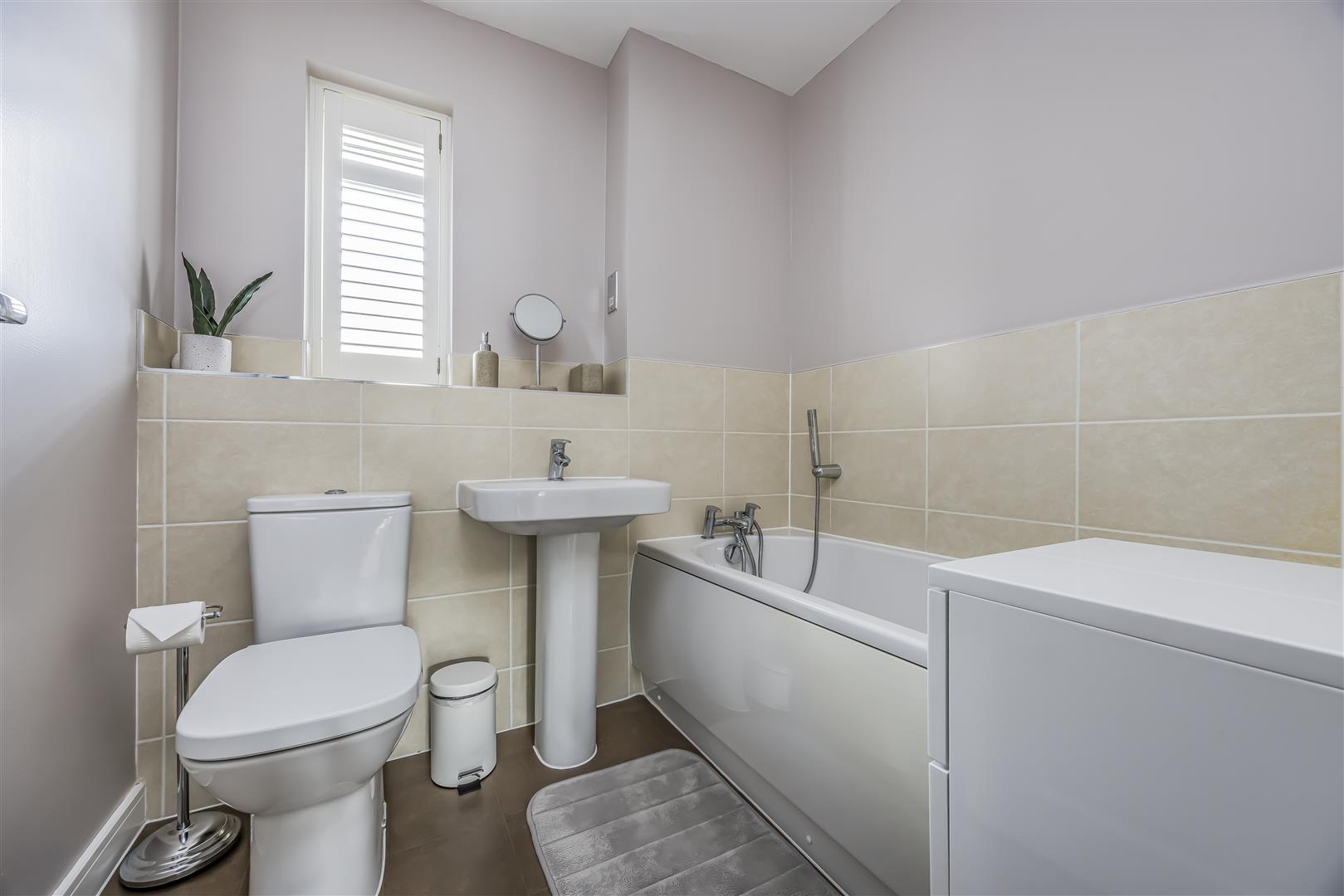 house - end terrace for sale union road