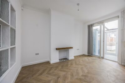 house - end terrace for rent catisfield road