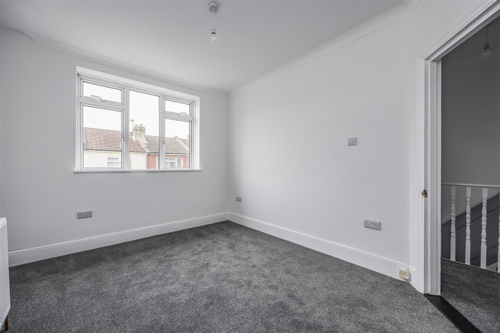 house - end terrace for rent catisfield road