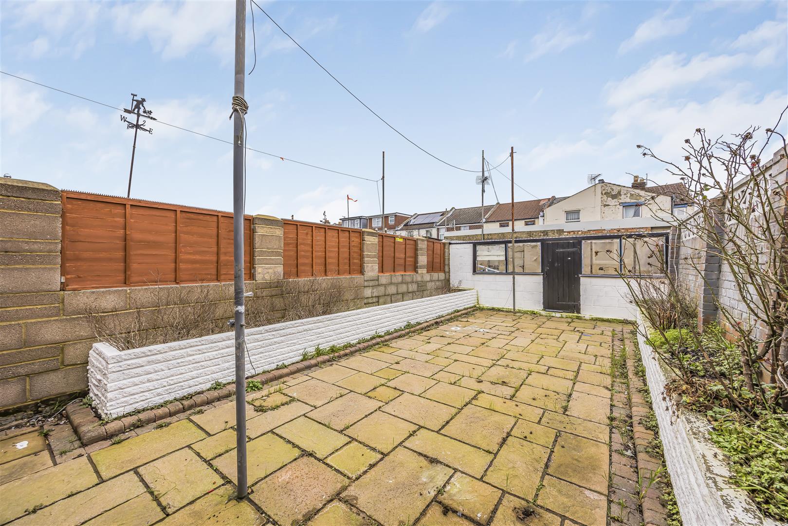 house - end terrace for rent catisfield road