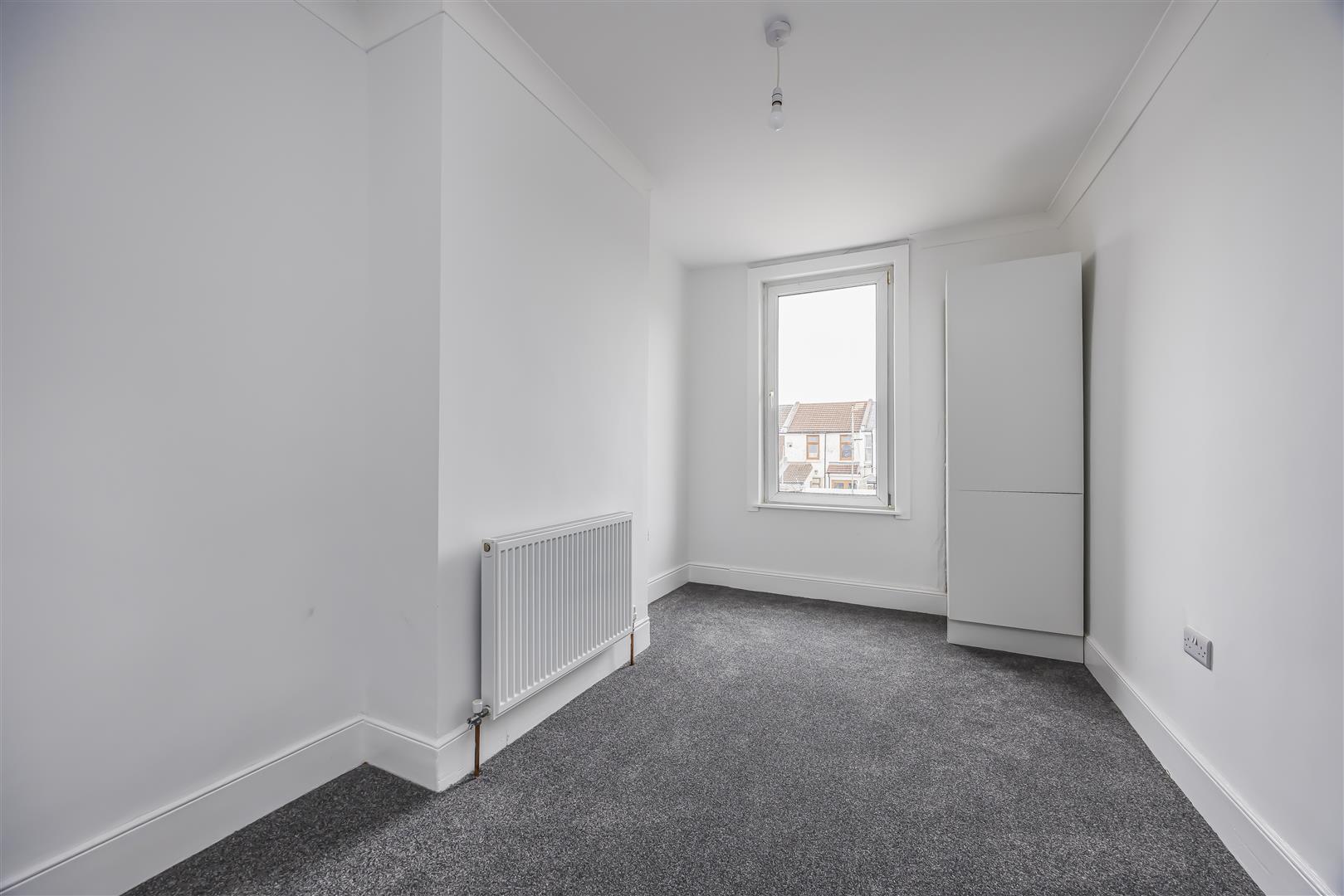 house - end terrace for rent catisfield road