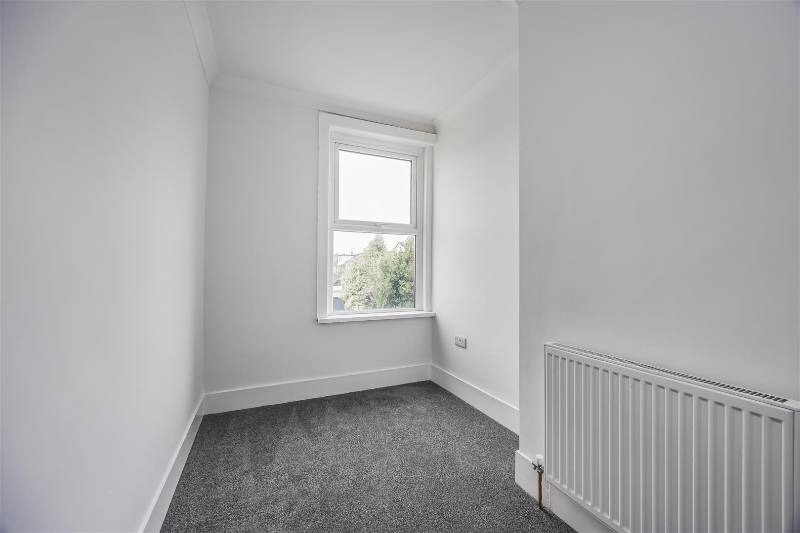 house - end terrace for rent catisfield road