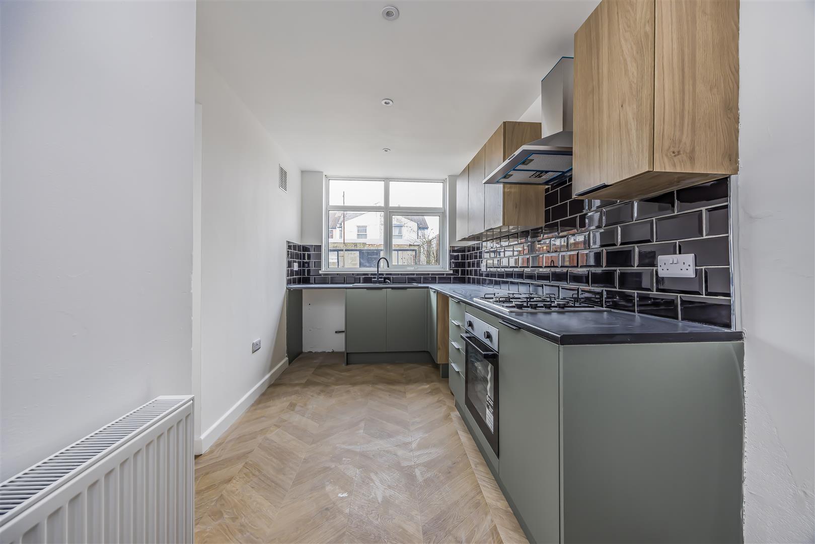 house - end terrace for rent catisfield road