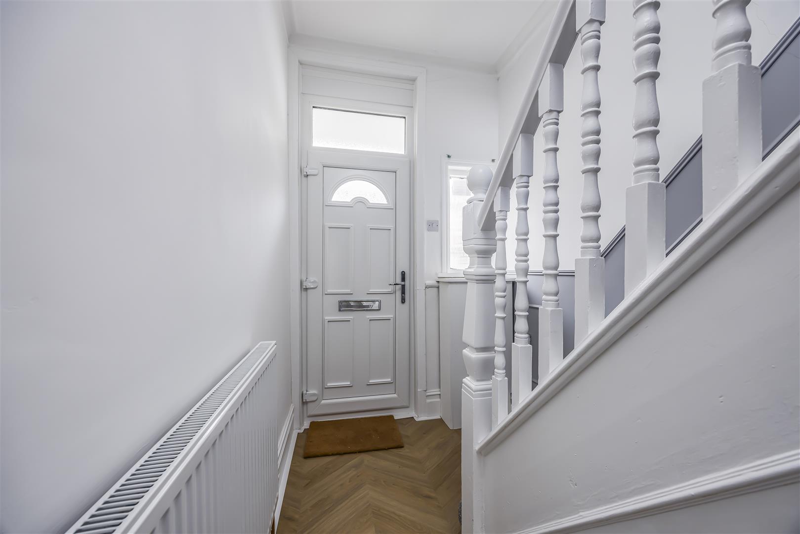 house - end terrace for rent catisfield road