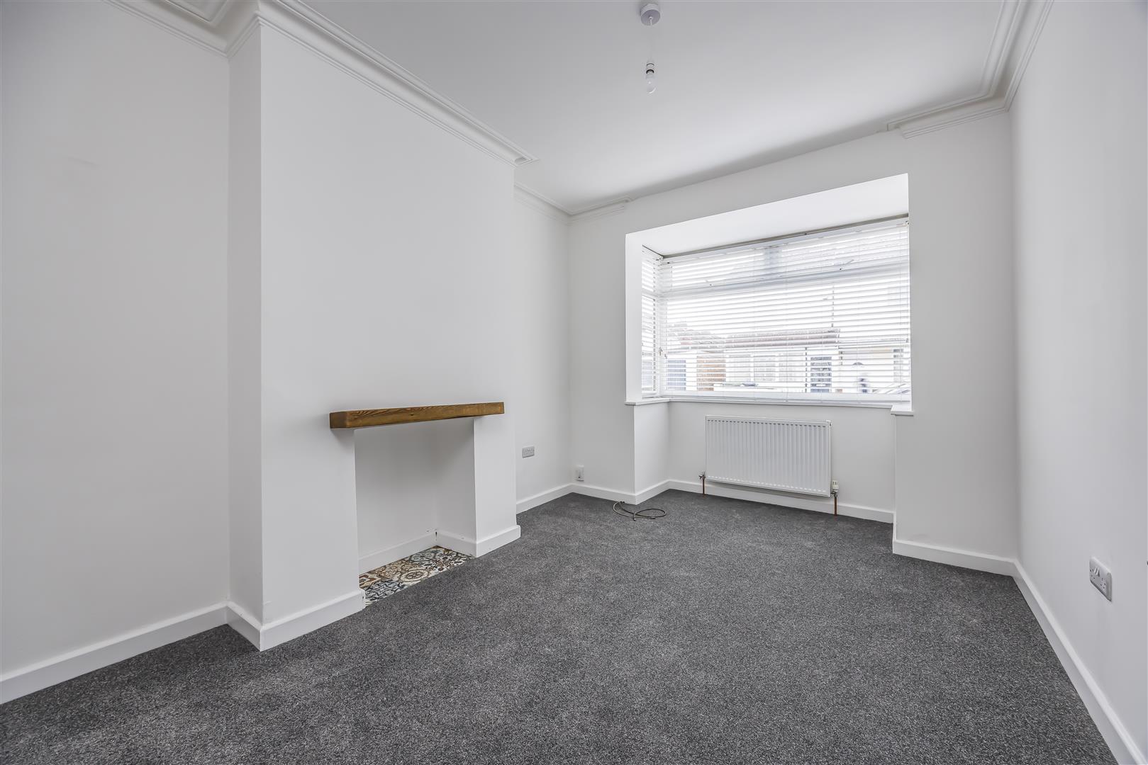 house - end terrace for rent catisfield road