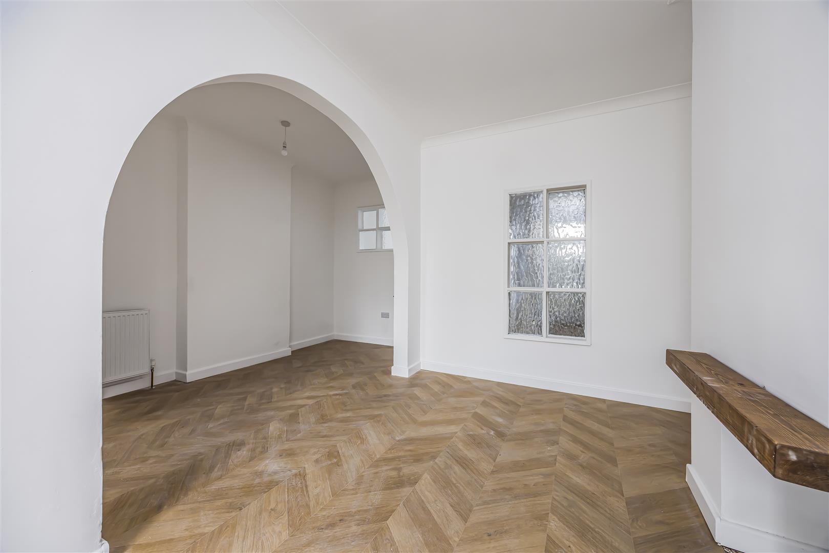 house - end terrace for rent catisfield road