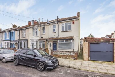 house - end terrace for rent catisfield road
