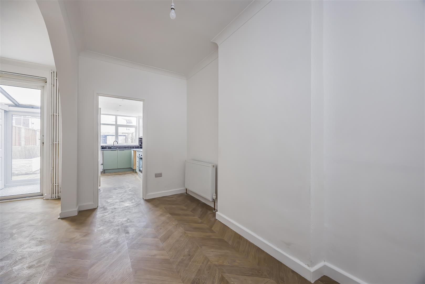 house - end terrace for rent catisfield road