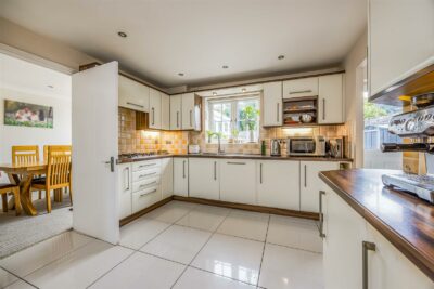 house - detached for sale pipit close