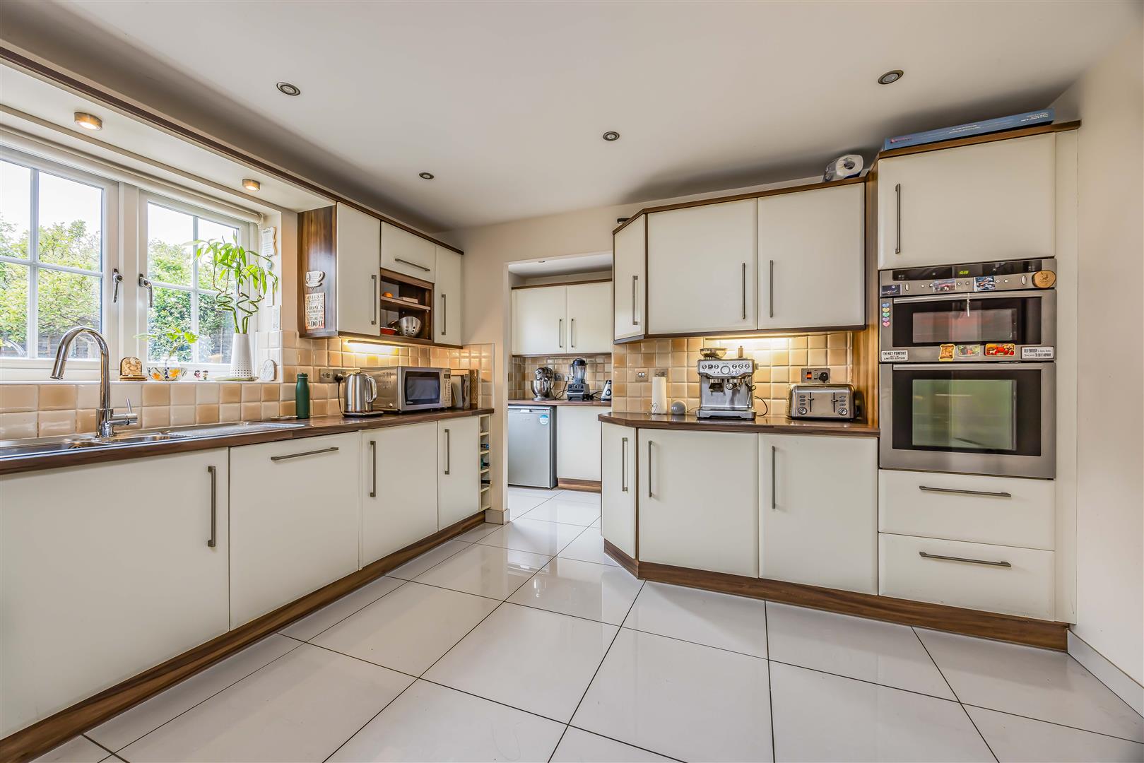 house - detached for sale pipit close