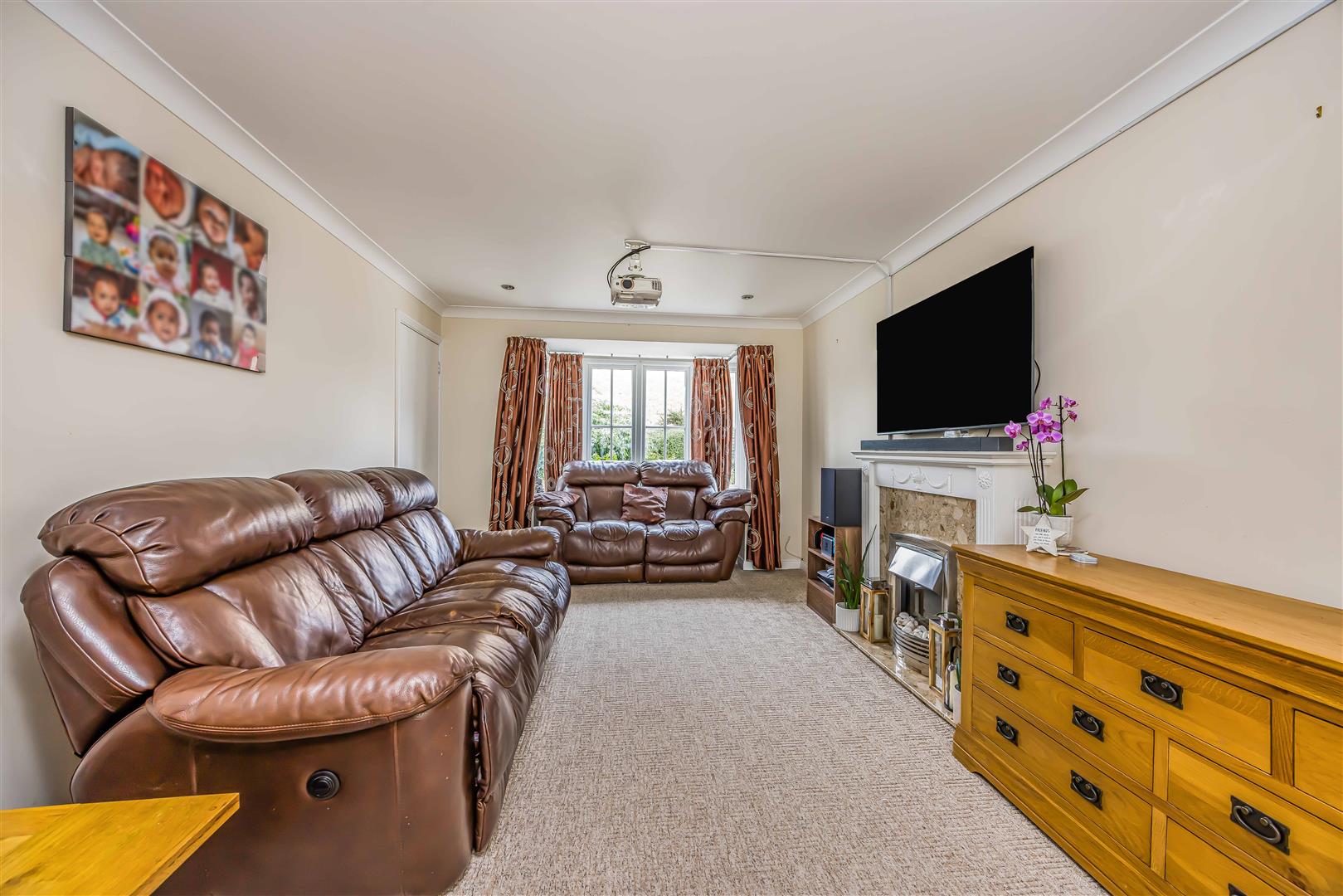 house - detached for sale pipit close