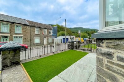 house for sale ynyswen road