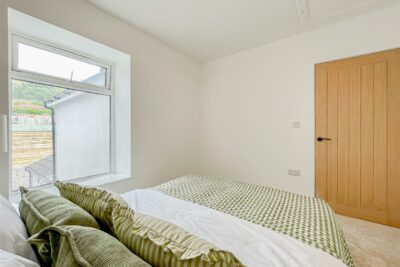 house for sale ynyswen road