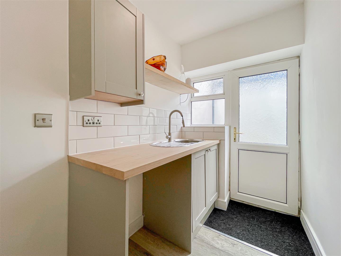 house for sale ynyswen road