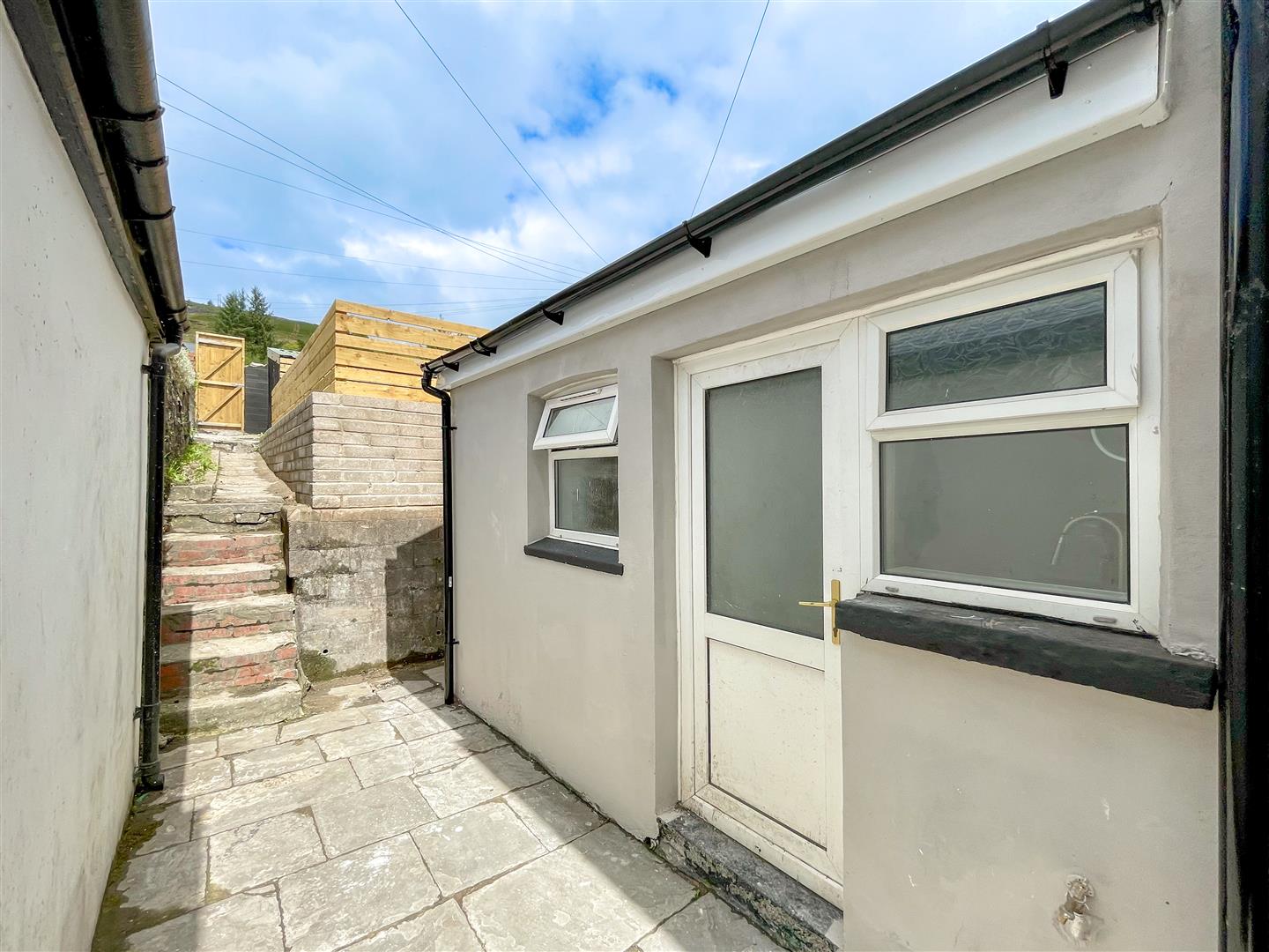 house for sale ynyswen road