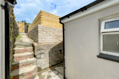 house for sale ynyswen road
