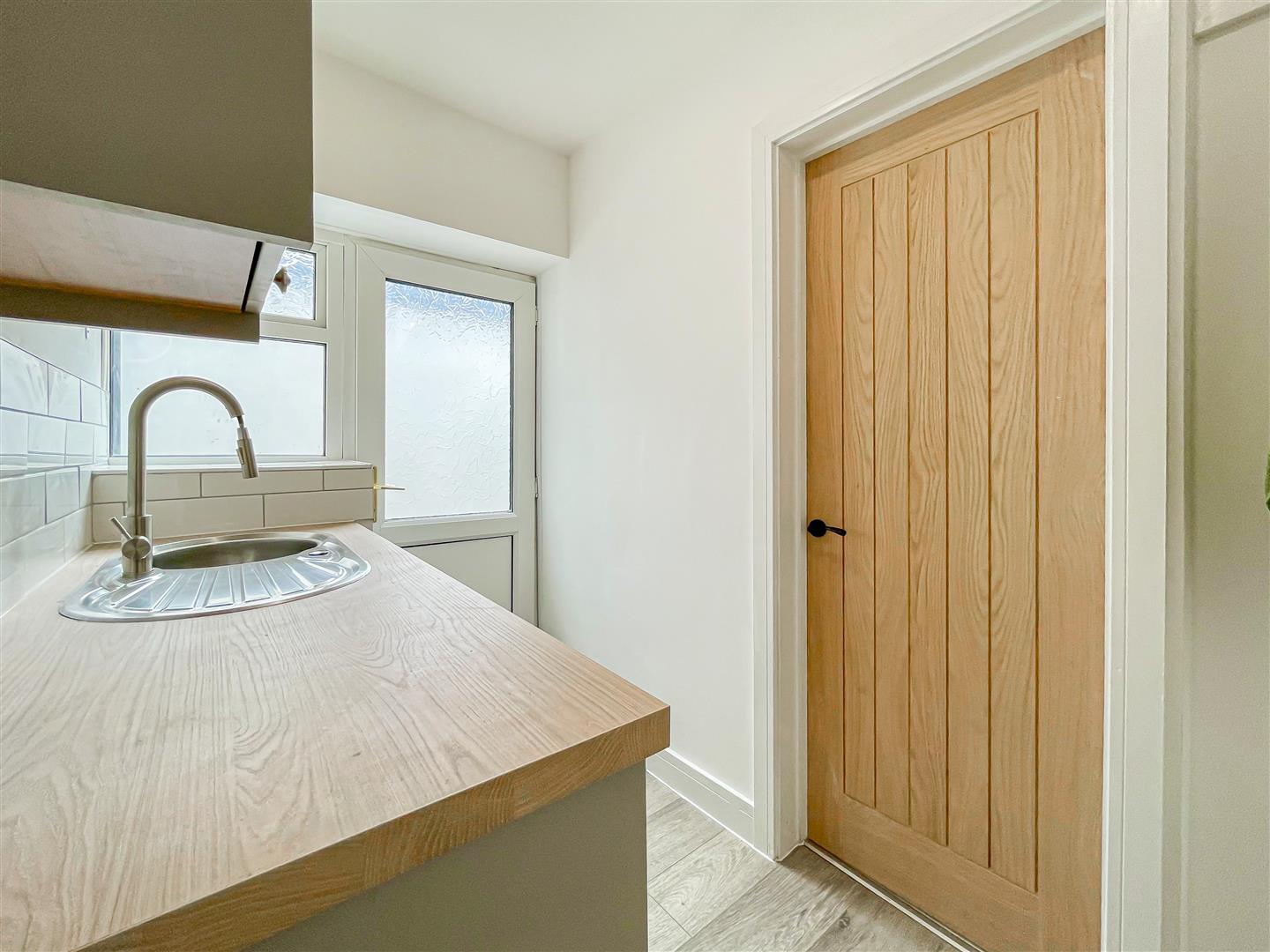 house for sale ynyswen road