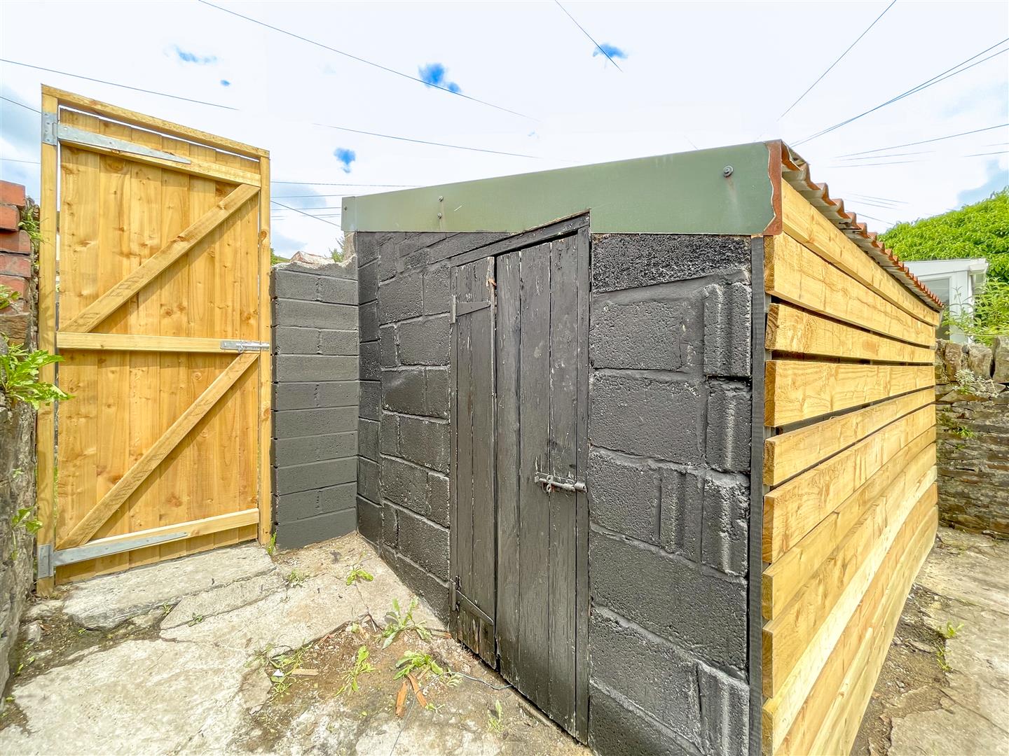 house for sale ynyswen road