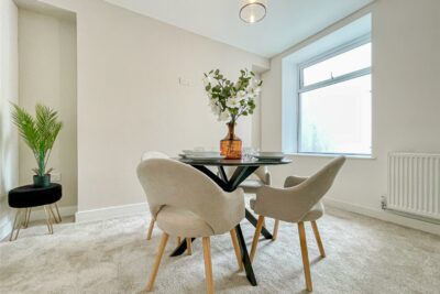 house for sale ynyswen road