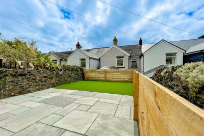 house for sale ynyswen road