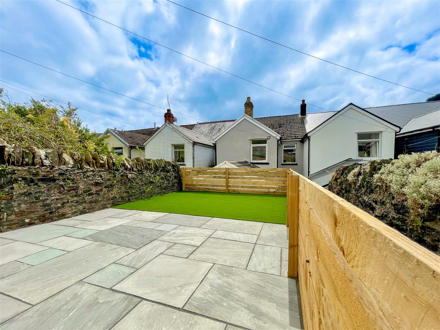 house for sale ynyswen road