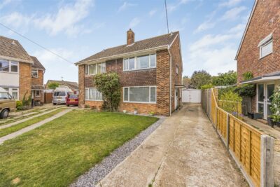 house - semi-detached for sale overton road
