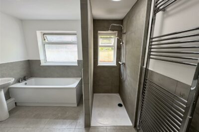 house - terraced for rent new road
