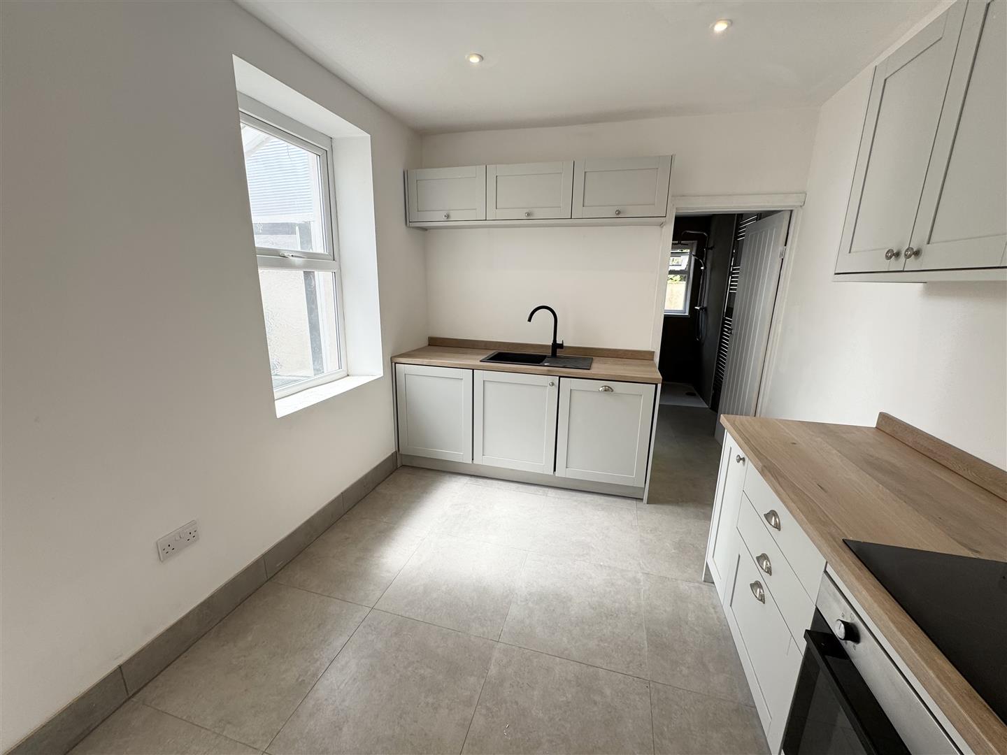 house - terraced for rent new road