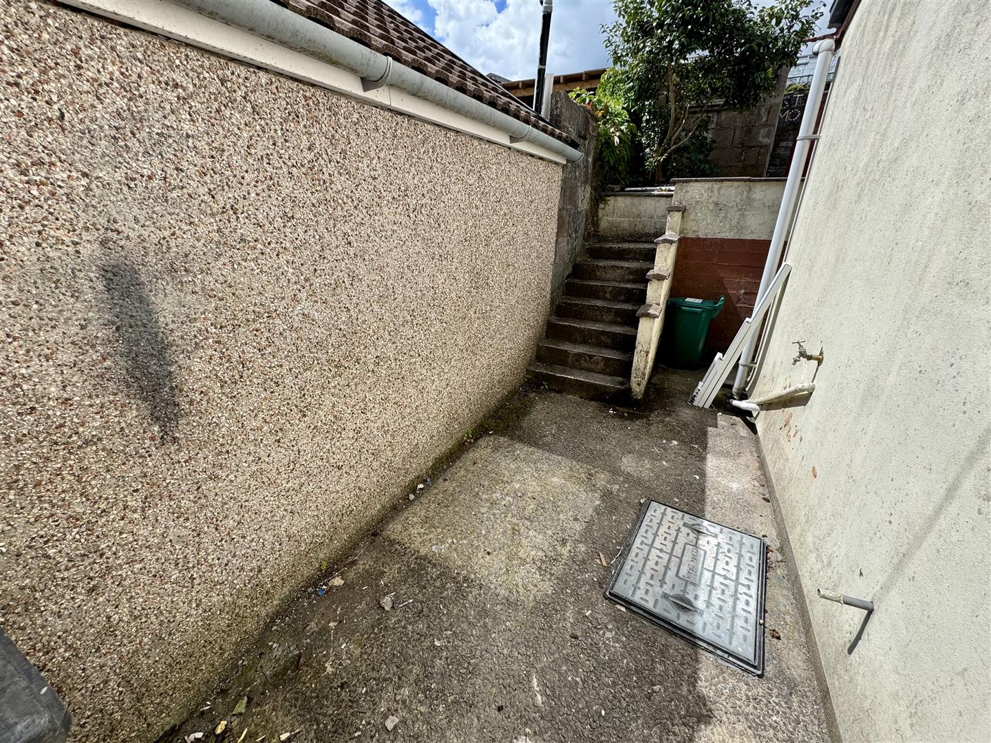 house - terraced for rent new road