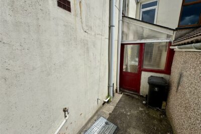 house - terraced for rent new road