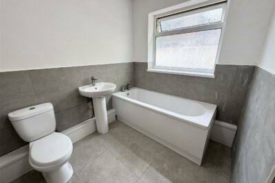 house - terraced for rent new road