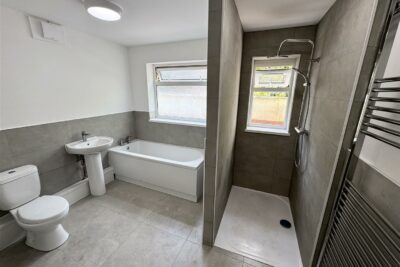 house - terraced for rent new road