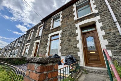 house - terraced for rent new road