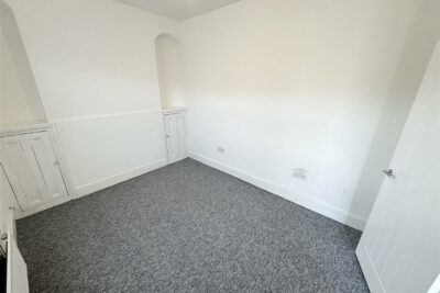 house - terraced for rent new road