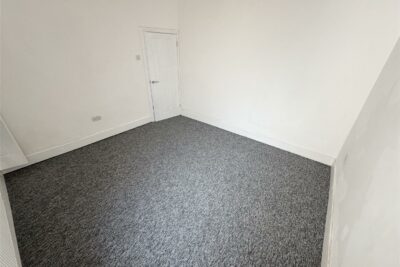 house - terraced for rent new road