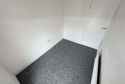 house - terraced for rent new road