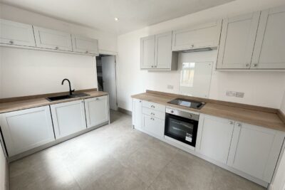 house - terraced for rent new road