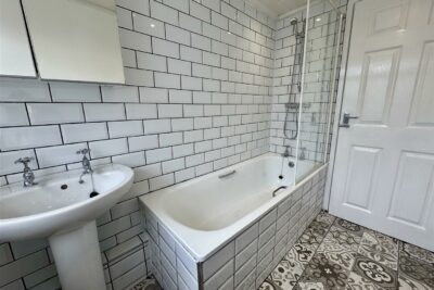 house - terraced for rent church road