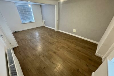 house - terraced for rent church road