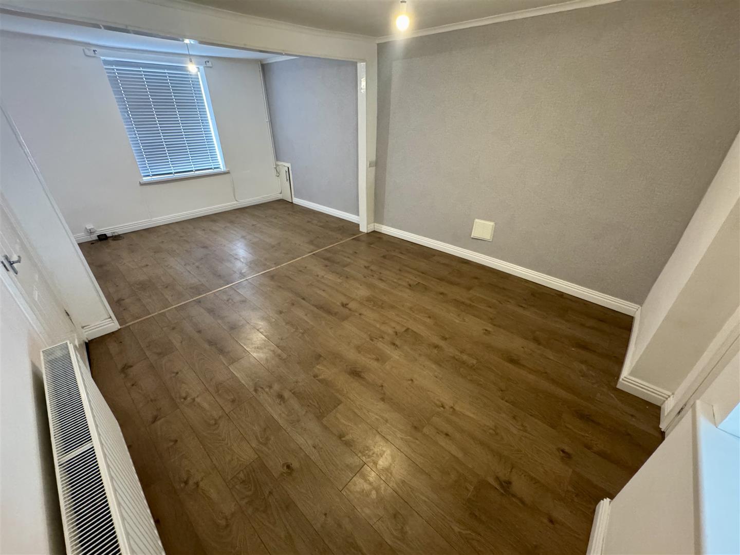 house - terraced for rent church road
