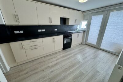 house - terraced for rent church road