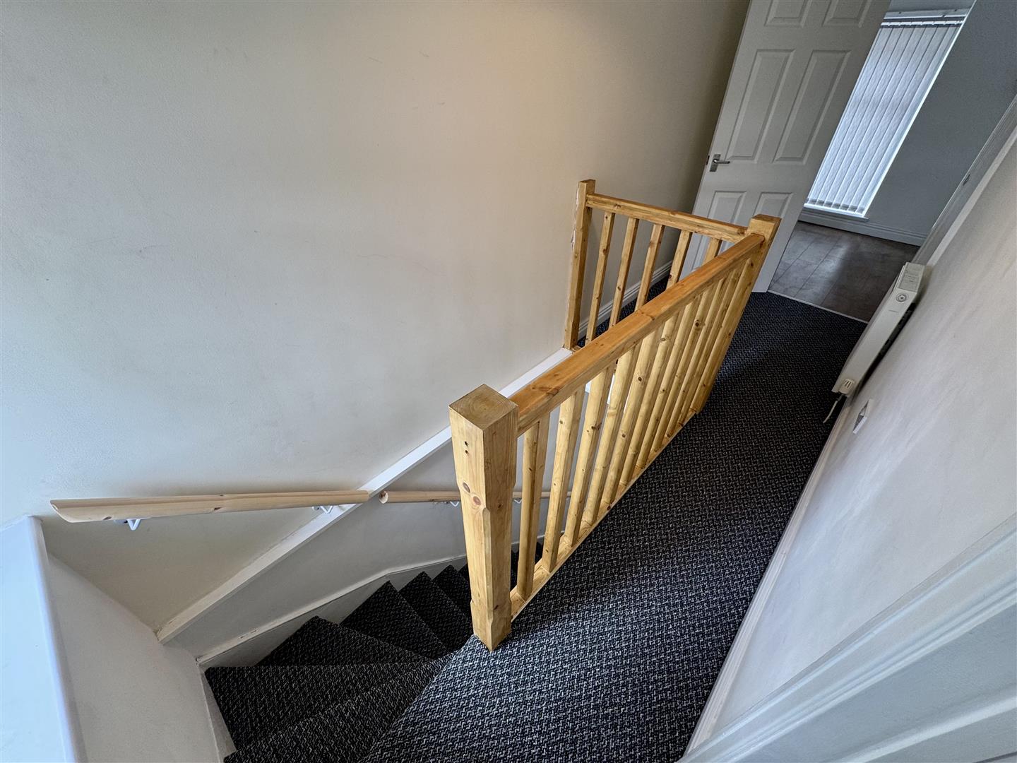 house - terraced for rent church road