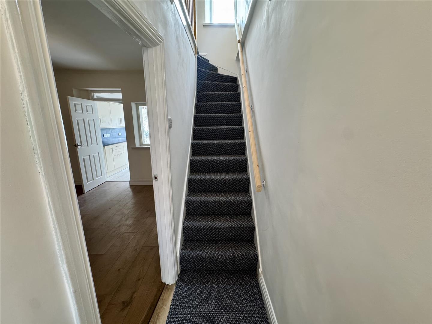 house - terraced for rent church road