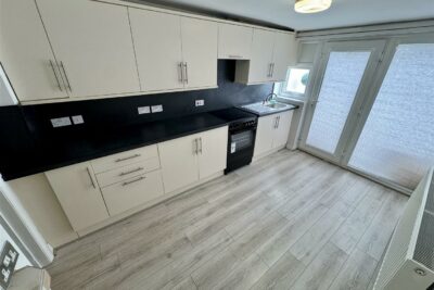 house - terraced for rent church road
