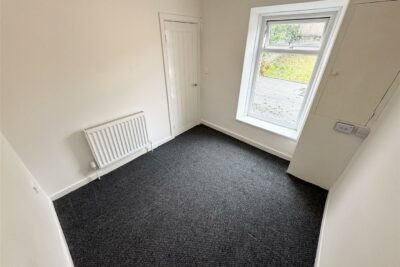 house - terraced for rent webster street